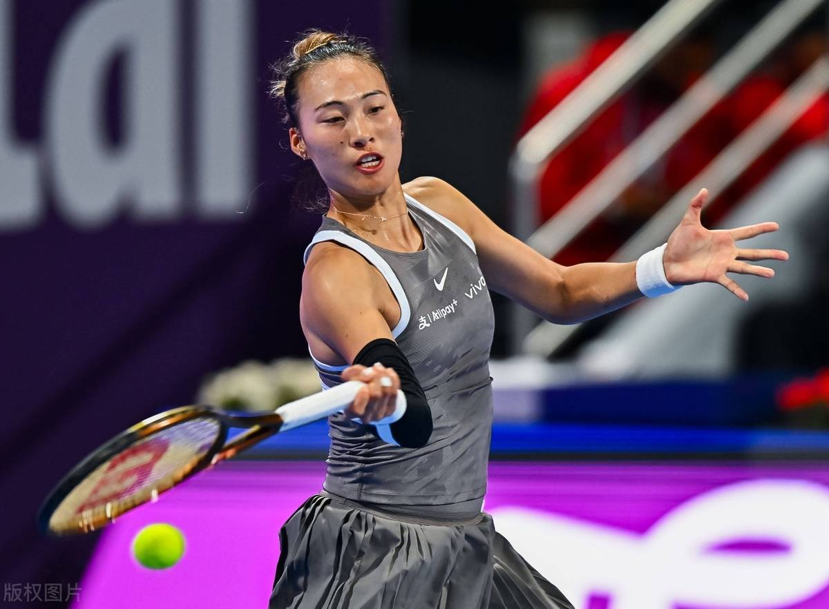 开云体育-阿扎伦卡重返赛场，爆冷首场状态出色，塞尔维亚队观众沸腾！-开云体育