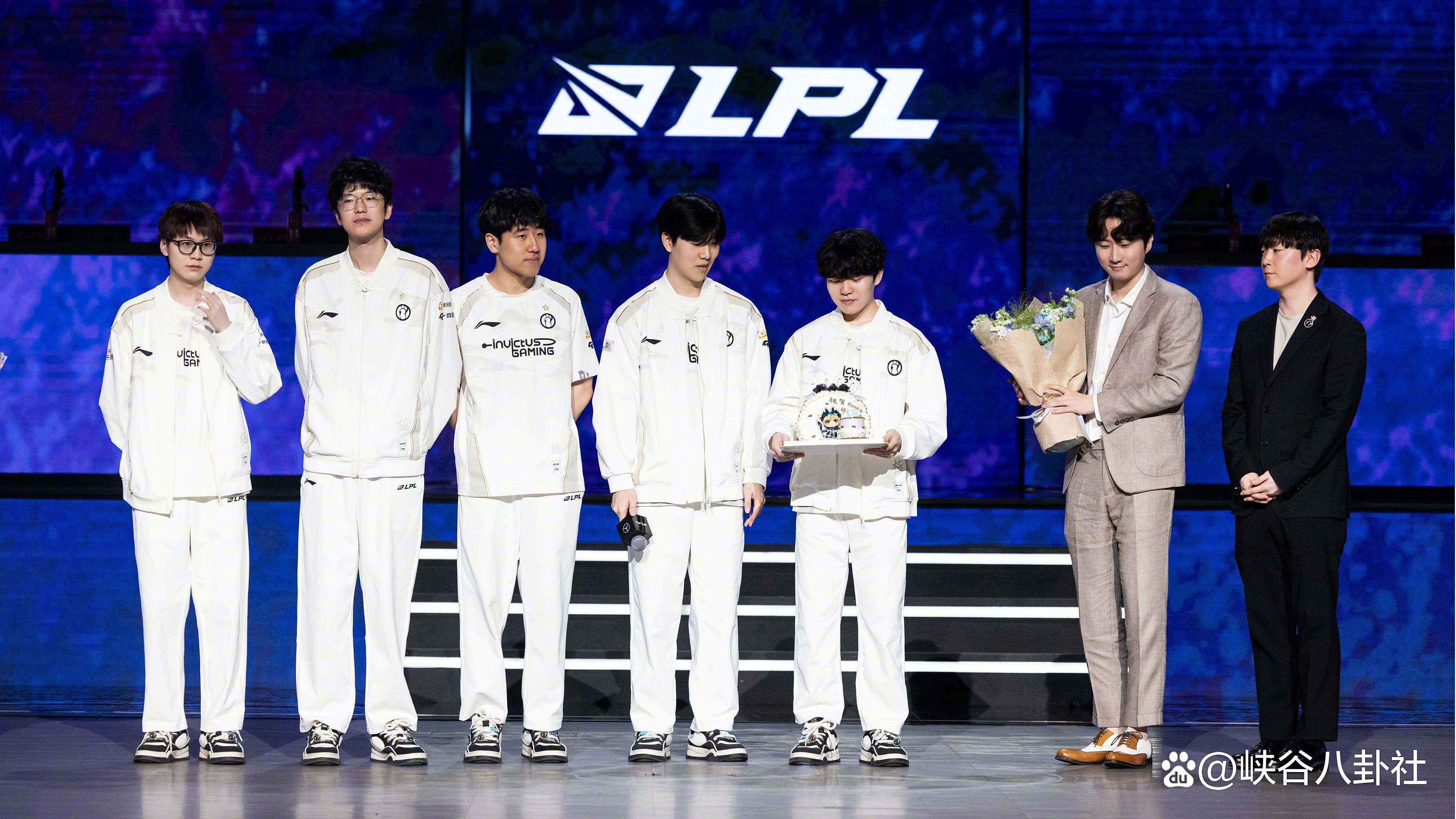 开云-莱万多夫斯基焦点对战，Rookie与80激战RNG分钟，晋级下一阶段胜负难料！的简单介绍-开云